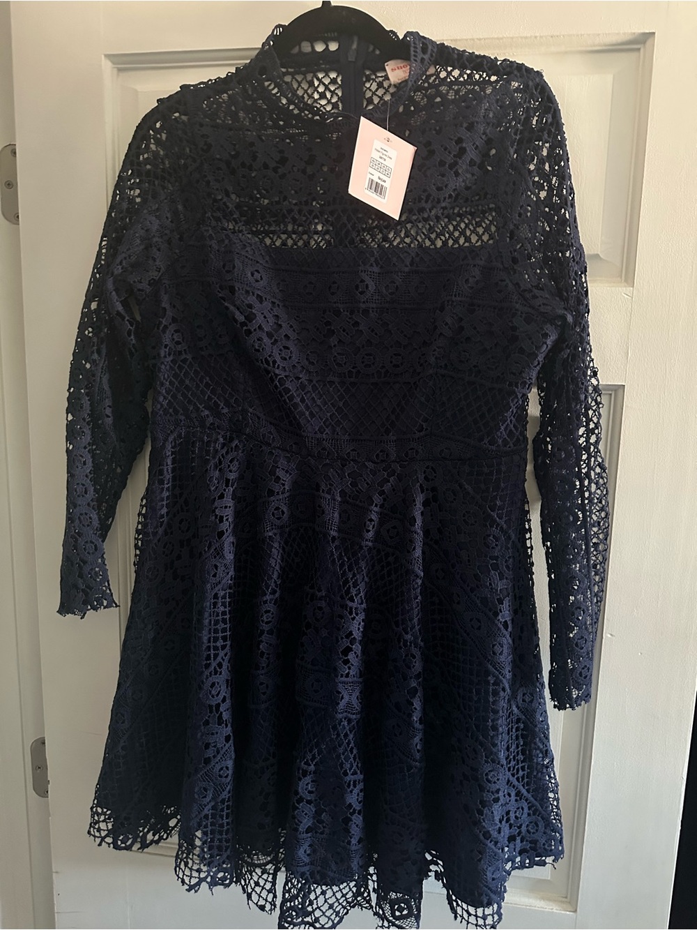 NWT Showpo long sleeve lace dress